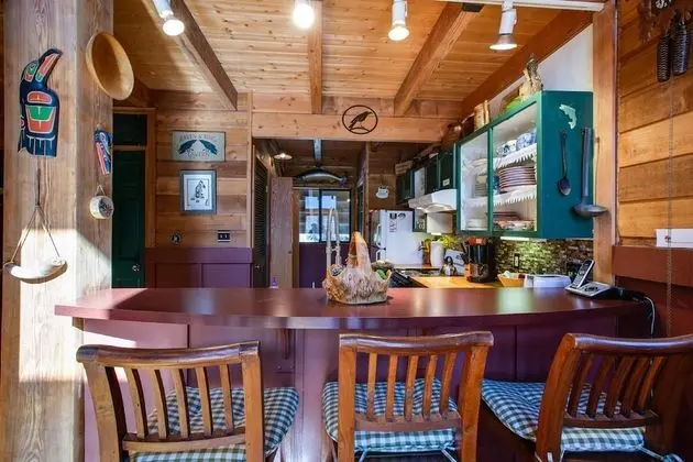 Mt. Baker Lodging Cabin 44 – Hot Tub, WIFI, Sleeps 6! by MBL - Mutfak