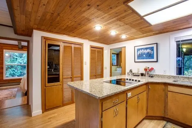 Mt Baker Lodging Cabin 45 -sleeps 6 - Mutfak
