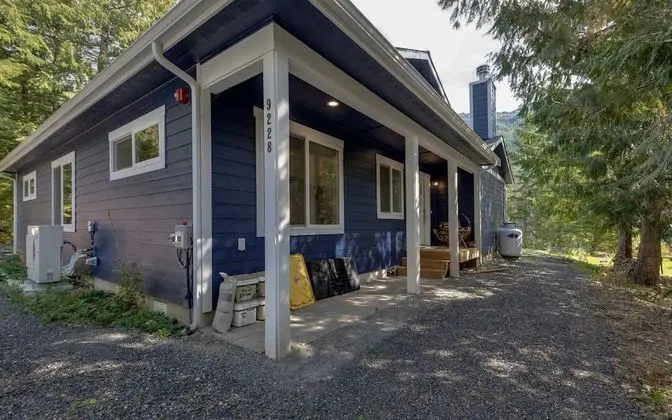 Mt Baker Lodging Cabin 47 - FRPL, LK VIEW, SLEEPS 6! by MBL