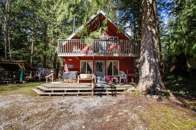 Mt. Baker Lodging Cabin 63 – Hot Tub, WiFi, Sleeps 6! by MBL