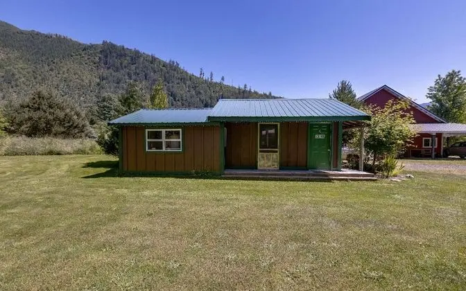 Mt Baker Lodging Cabin 71 - PETS, MT VIEWS, SLEEPS 4! by MBL