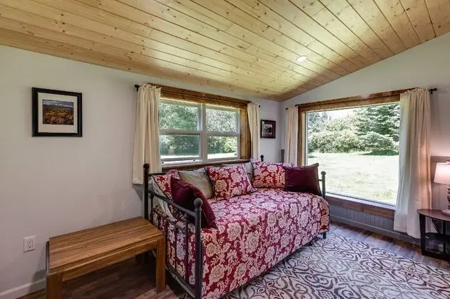 Mt Baker Lodging Cabin 71 - PETS, MT VIEWS, SLEEPS 4! by MBL - Oda