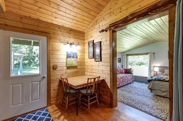 Mt Baker Lodging Cabin 71 - PETS, MT VIEWS, SLEEPS 4! by MBL - Yerinde Yemek