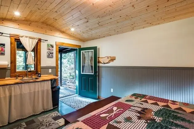 Mt Baker Lodging Cabin 72 - PETS, MT VIEWS, SLEEPS 4! by MBL - Lobi