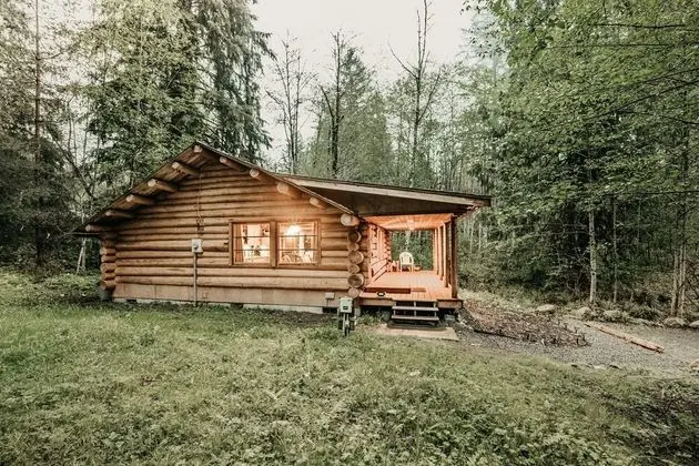 Mt Baker Lodging Cabin 76 – WOOD FRPL, WIFI, SLEEPS 4! by MBL