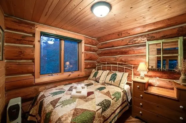 Mt. Baker Lodging Cabin 97 –Lakeside, Dock, Sleeps 6! by MBL - Oda