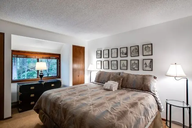 Mt. Baker Lodging Condo 31 – FRPL, WiFi, Sleeps 4! by MBL - Oda