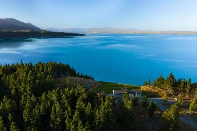 MT COOK LAKESIDE RETREAT
