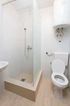 MTV Apartments Petrovac - Banyo Tipleri