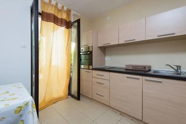 MTV Apartments Petrovac - Mutfak