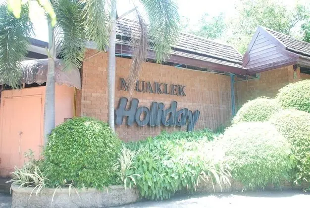 Muaklek Holiday