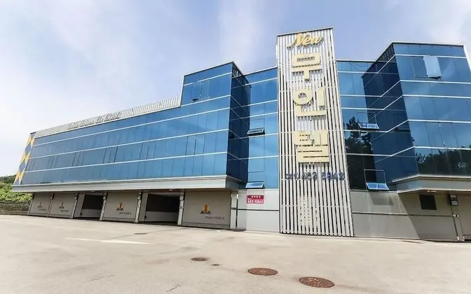 Muan New Drive In Hotel