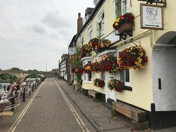 The Mug House Inn & Restaurant