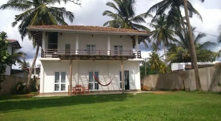 Muhudu Rella Villa