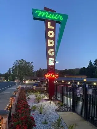 Muir Lodge Motel - Dış Mekan
