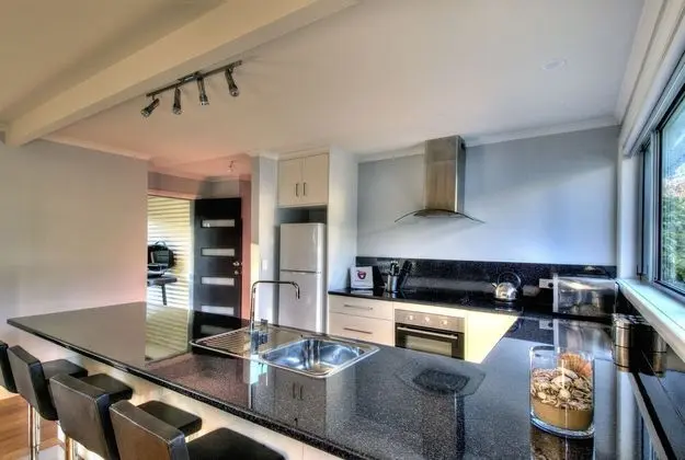 Muirs Beach Retreat - Mutfak