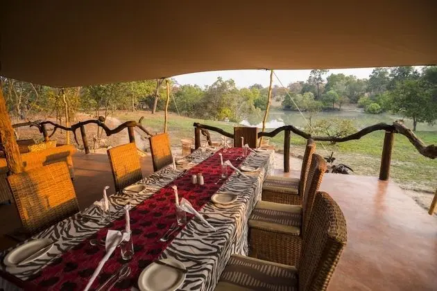 Mukambi Fig Tree Bush Camp – All Inclusive - Yerinde Yemek