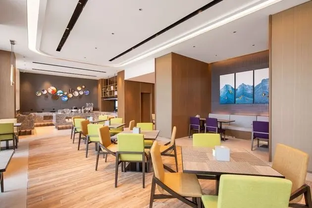 The Mulian Hotel Xian Wanxianghui Branch - Yerinde Yemek