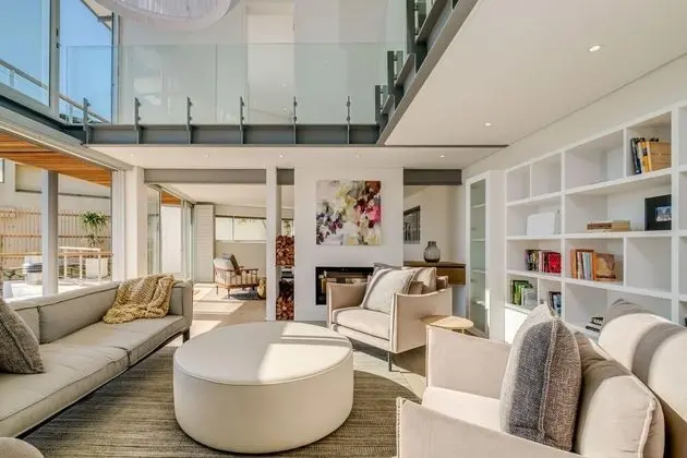 Multi-level Camps Bay Villa With Magestic Ocean Views Mavambo - Oda