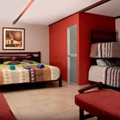 Munay Adventure Hostel - Oda