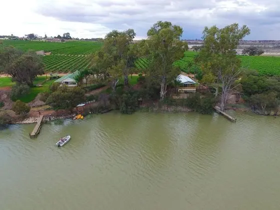 Mundic Waterfront Cottages