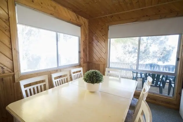 Mundic Waterfront Cottages - Oda Düzeni