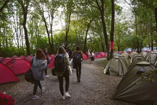 Munich Camping Glamping and Dorms - Dış Mekan
