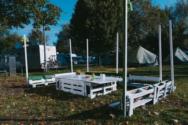 Munich Oktoberfest Glamping - Oda Düzeni