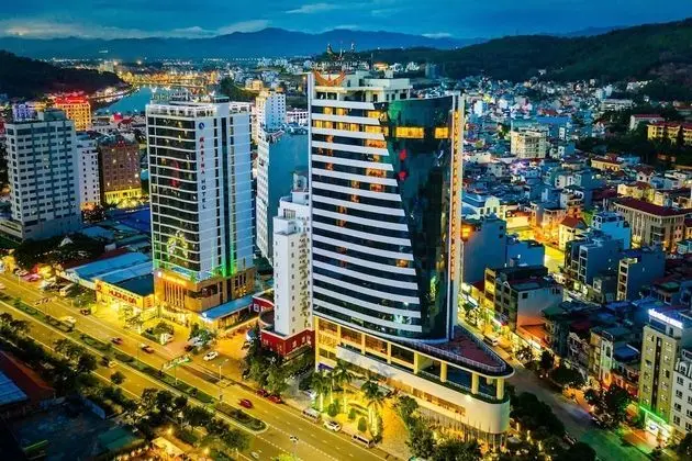 Muong Thanh Grand Ha Long Hotel - Dış Mekan