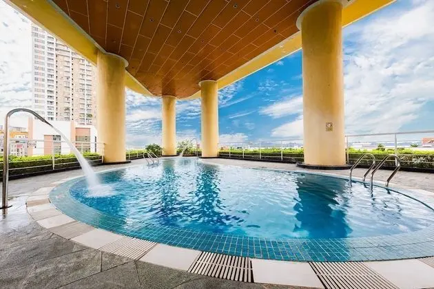 Muong Thanh Grand Ha Long Hotel - Havuz