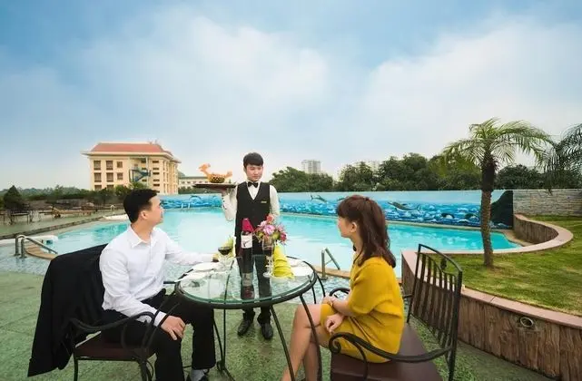 Muong Thanh Grand Phuong Dong Hotel - Havuz
