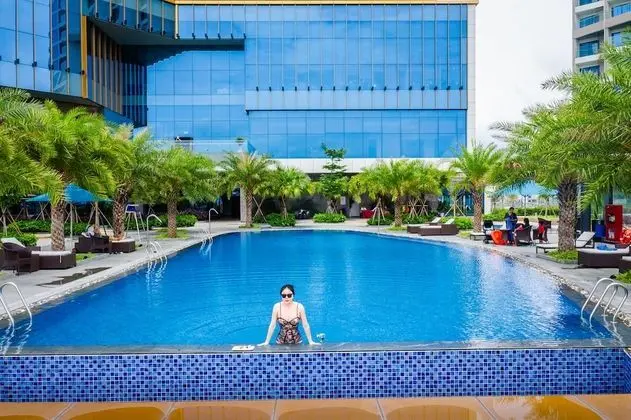 Muong Thanh Luxury Ha Long Centre Hotel