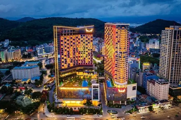 Muong Thanh Luxury Ha Long Centre Hotel - Öne Çıkan Resim