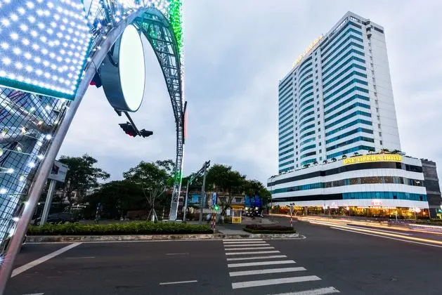 Muong Thanh Luxury Song Han Hotel
