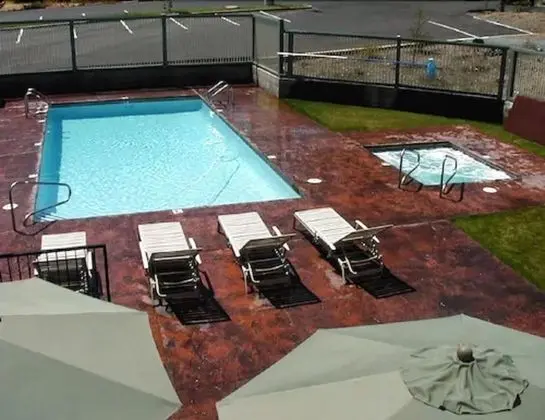 Murphys Suites - Havuz
