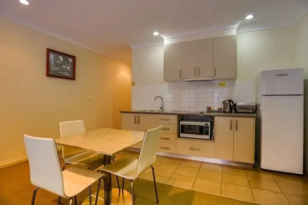 Murray Waters Motor Inn & Apartments - Mutfak