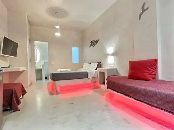 The Muse Of Santorini - Hot Tub Suites - Oda