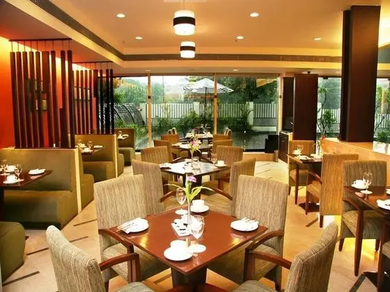 The Muse Sarovar Portico Nehru Place Delhi - Yerinde Yemek