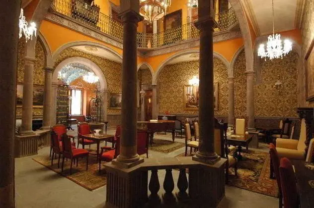 Museo Palacio de San Agustin - Lobi
