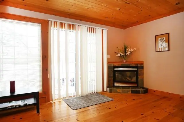 Muskoka Cottage Beautiful Lake View - Oda Düzeni