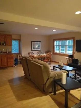 Muskoka Lake and Marina View Room - Öne Çıkan Resim