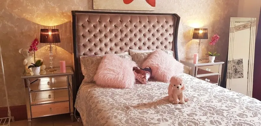 Must Love Dogs B&b - Oda