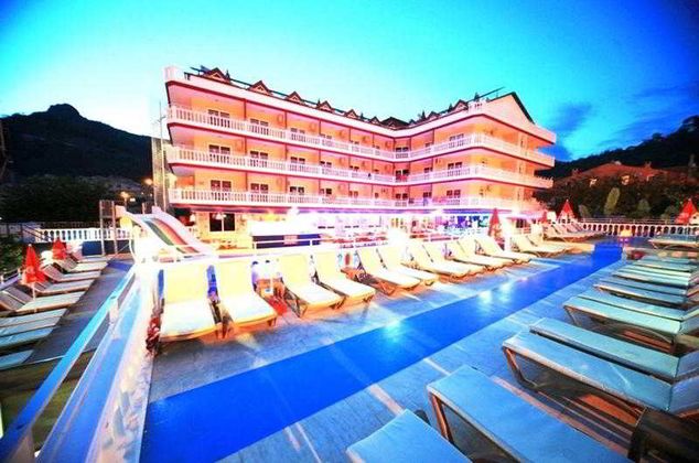 Mustis Royal Plaza