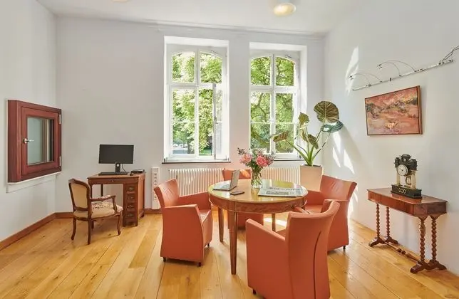 Hotel MutterHaus Düsseldorf - İç Mekan