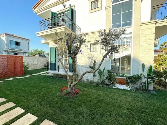 Müzeyyen Hanım Konağı Alaçatı