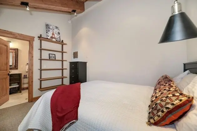 Mv32: Lakeland Village Luxury Condo With Great Amenities - Oda