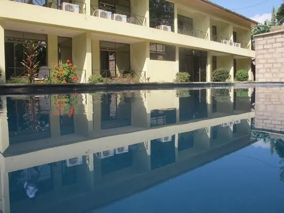 MVULI HOTEL - 1