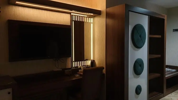 My Deluxe Otel - Genel