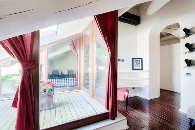 My Home In Como - Exclusive Atticex