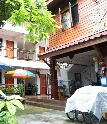 MY MUM HOME - 1